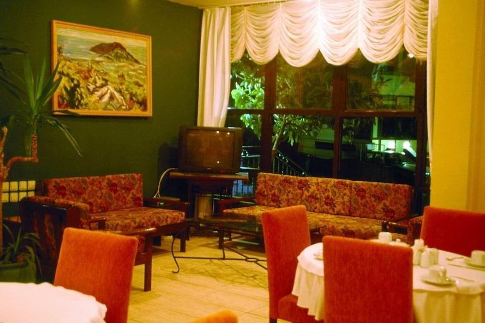 Pinar Hotel 阿拉尼亚 外观 照片
