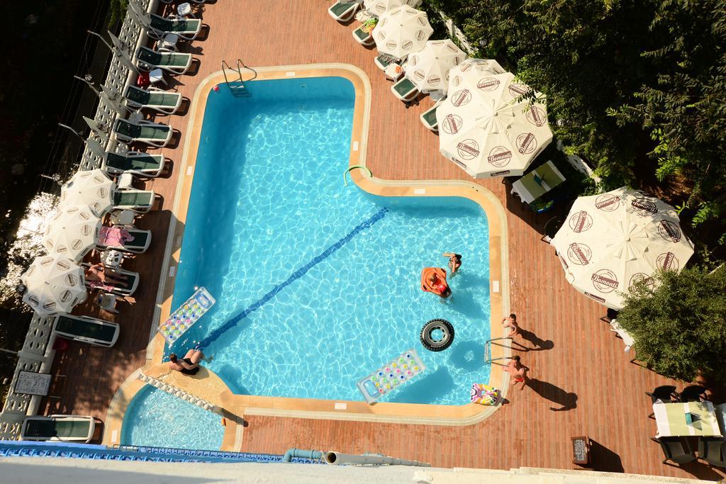 Pinar Hotel 阿拉尼亚 外观 照片