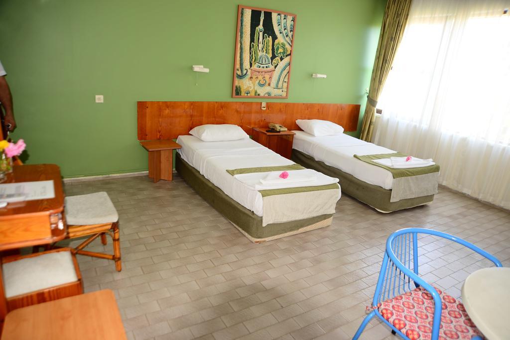 Pinar Hotel 阿拉尼亚 外观 照片
