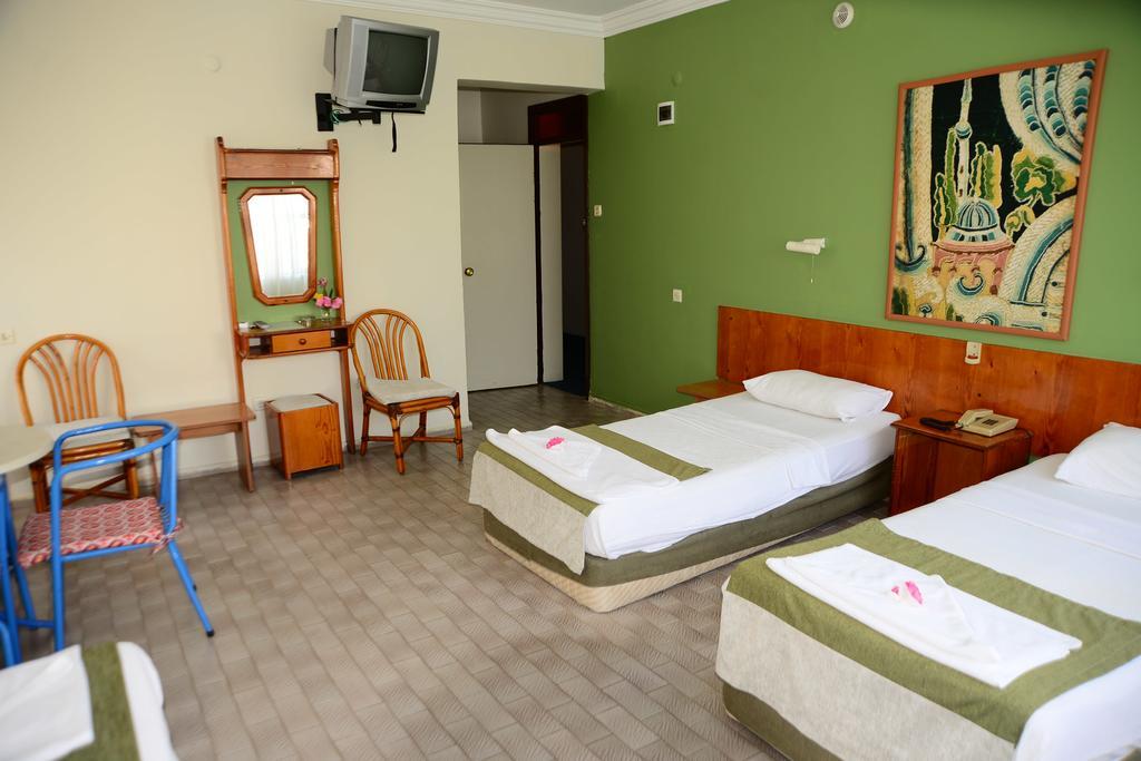 Pinar Hotel 阿拉尼亚 外观 照片