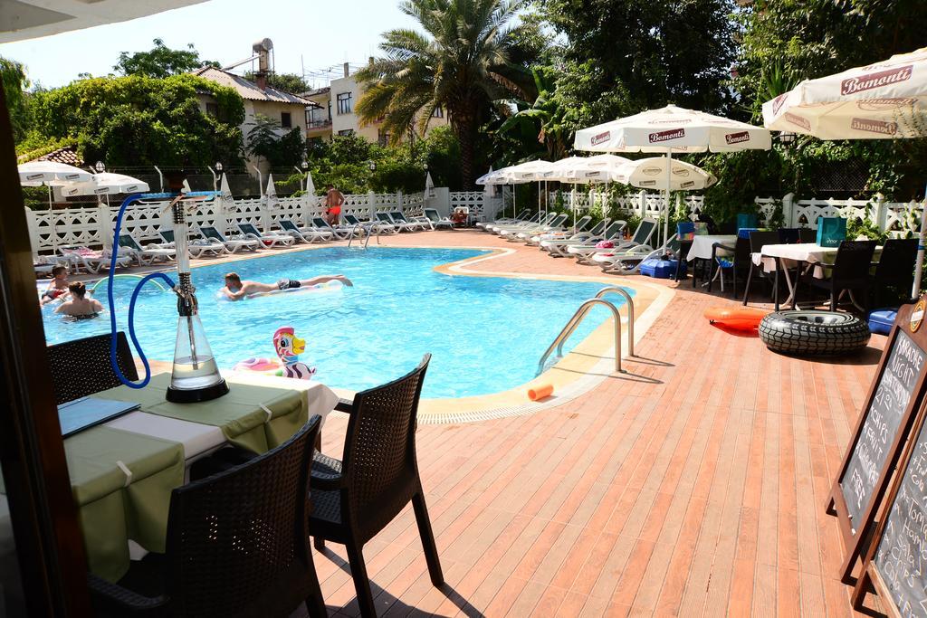 Pinar Hotel 阿拉尼亚 外观 照片